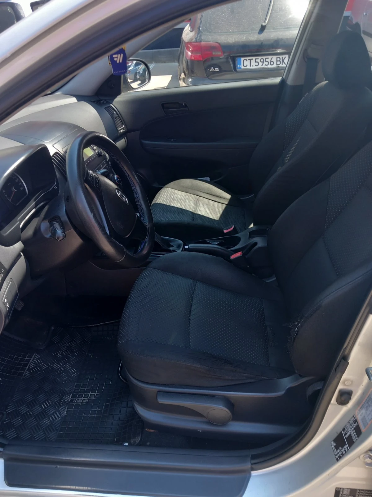 Hyundai I30 1.6 CRDI, снимка 7 - Автомобили и джипове - 55752476