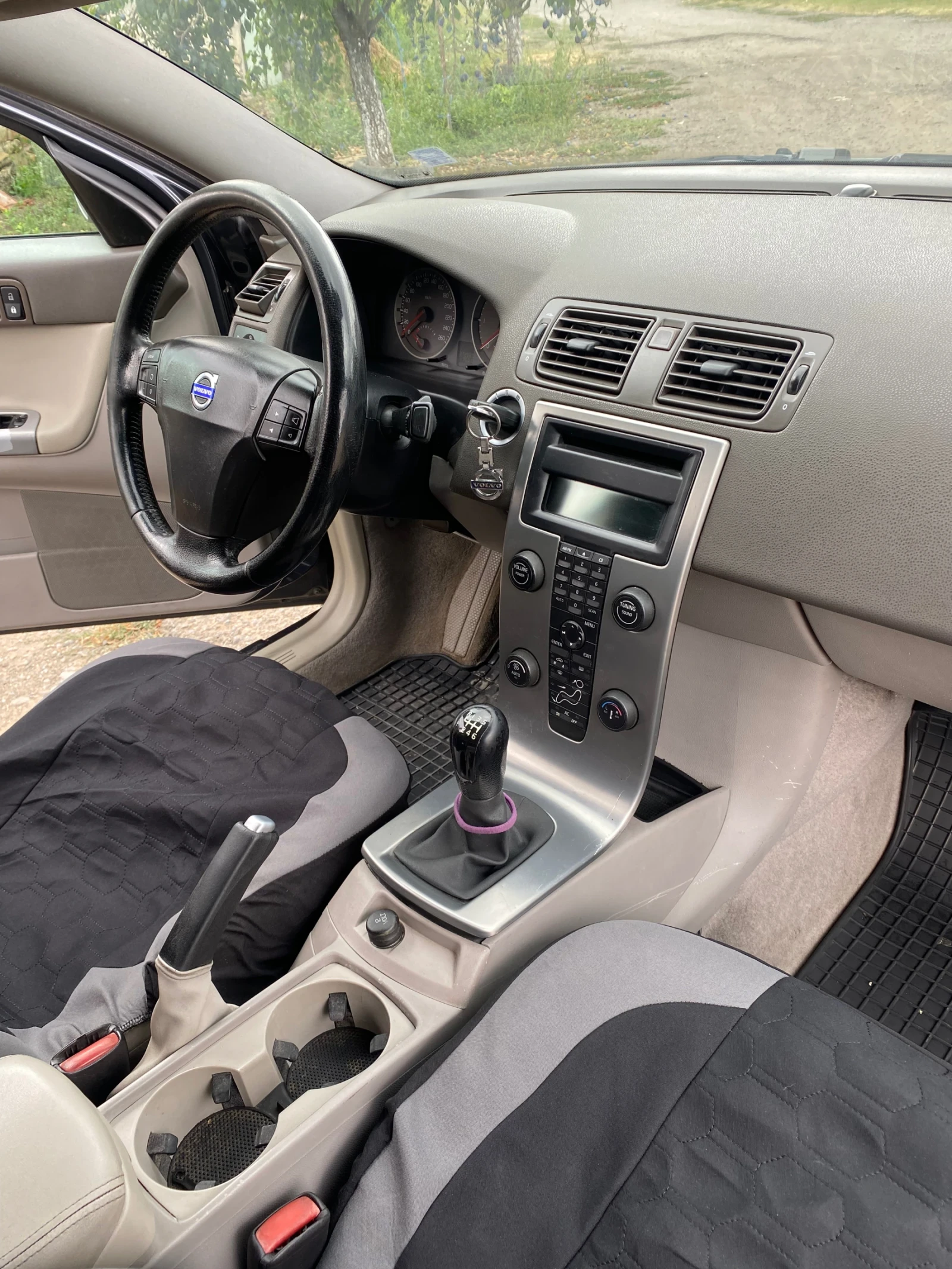 Volvo V50 2.0 136 кс, снимка 14 - Автомобили и джипове - 55843884