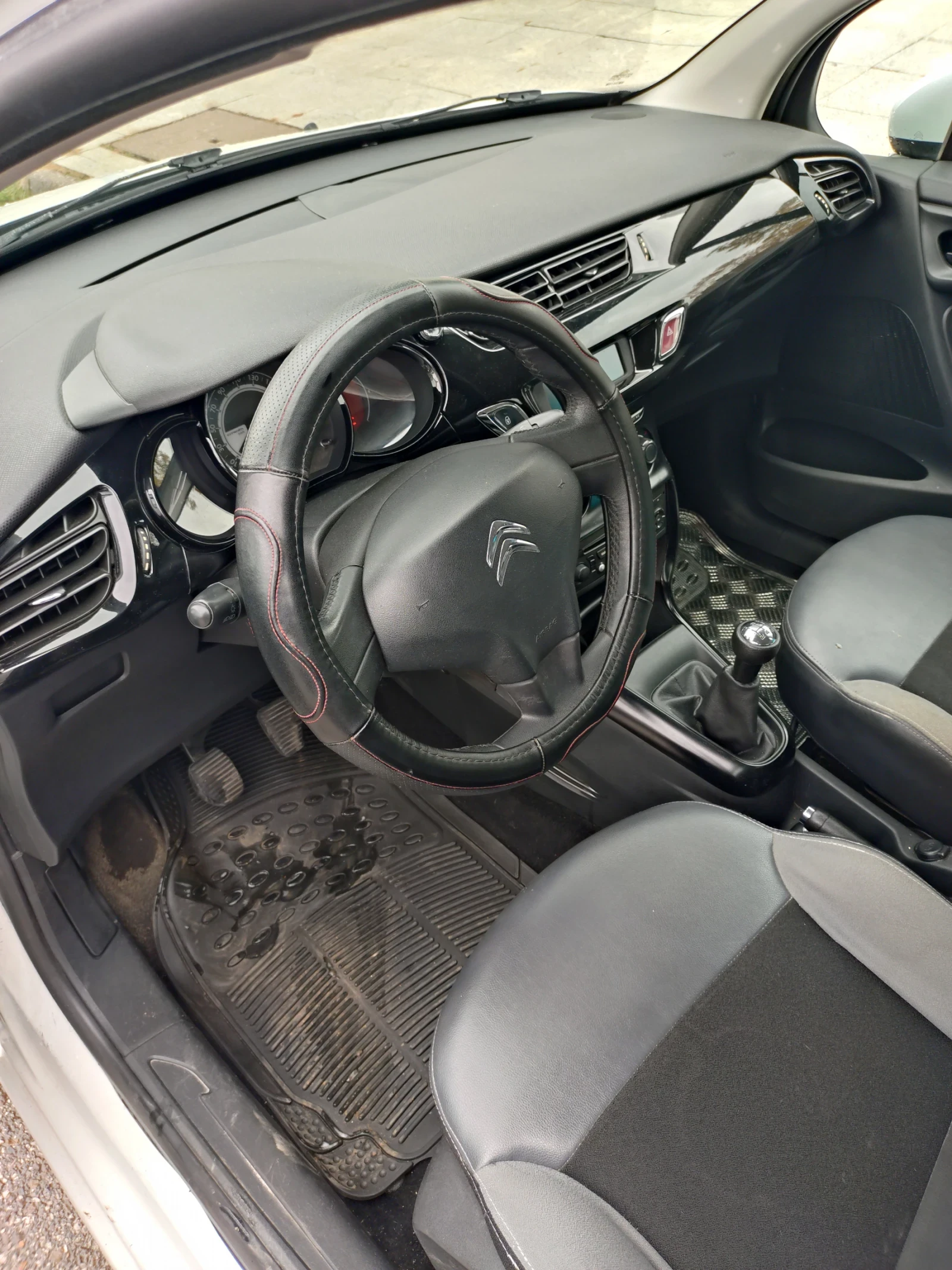Citroen C3, снимка 6 - Автомобили и джипове - 56745303