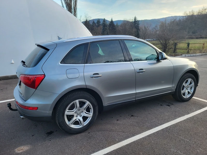 Audi Q5 2.0 Quattro, снимка 6 - Автомобили и джипове - 47503360