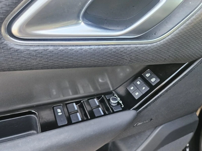 Land Rover Range Rover Velar * P250 S | LOADED | 2.0L * CARFAX * ЦЕНА ДО БГ, снимка 15 - Автомобили и джипове - 52877383