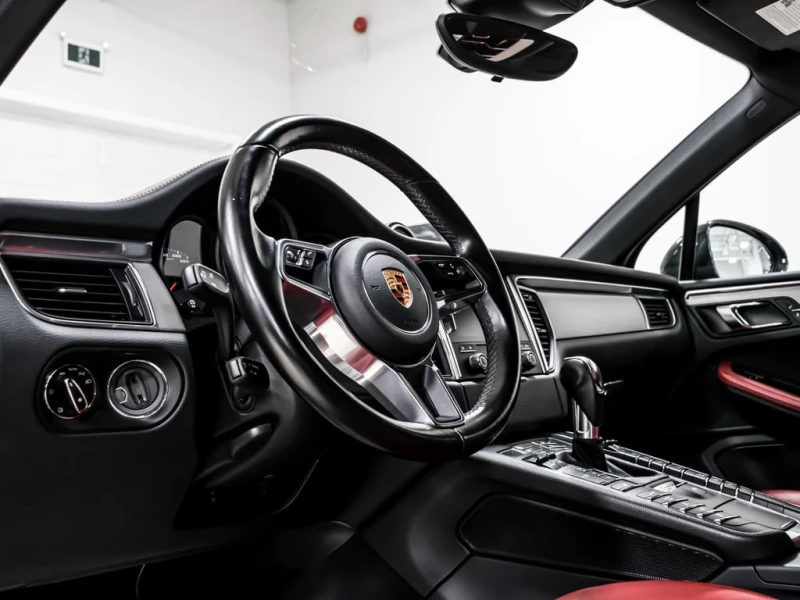 Porsche Macan GTS * АВТО КРЕДИТ* ЦЕНА ДО БГ * Сервизна история *, снимка 10 - Автомобили и джипове - 53014289