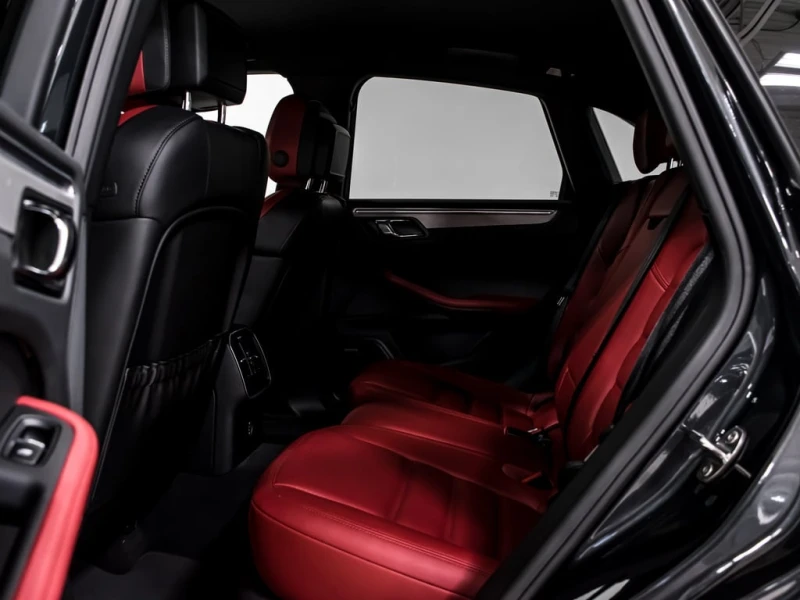 Porsche Macan GTS * АВТО КРЕДИТ* ЦЕНА ДО БГ * Сервизна история *, снимка 13 - Автомобили и джипове - 53014289