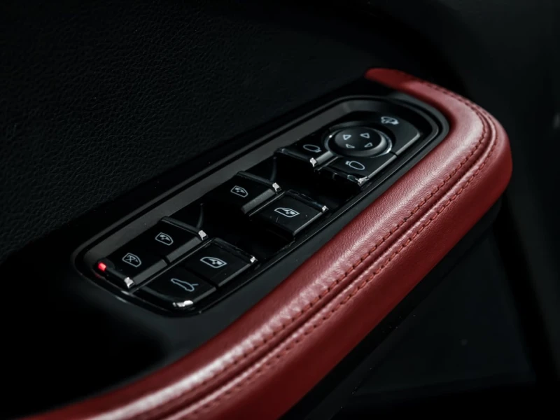 Porsche Macan GTS * АВТО КРЕДИТ* ЦЕНА ДО БГ * Сервизна история *, снимка 14 - Автомобили и джипове - 53014289