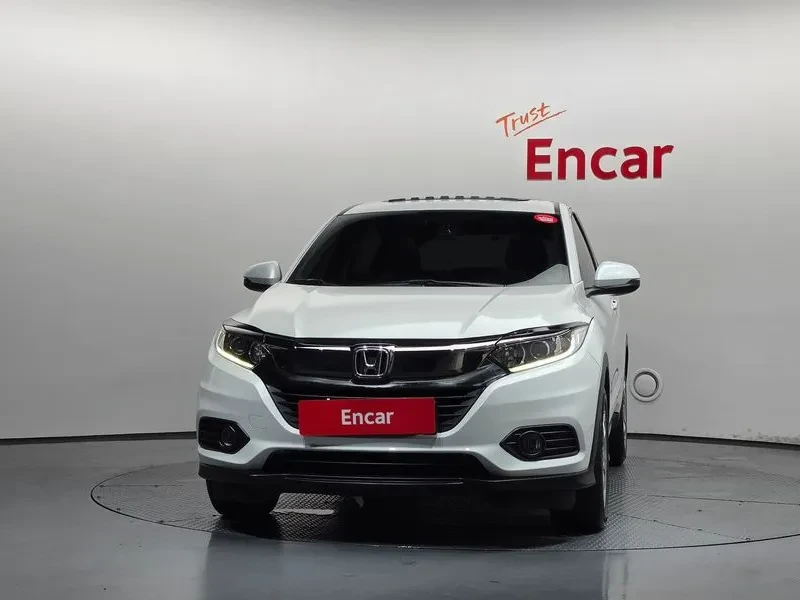 Honda Hr-v 1.8 2020, снимка 3 - Автомобили и джипове - 55727224