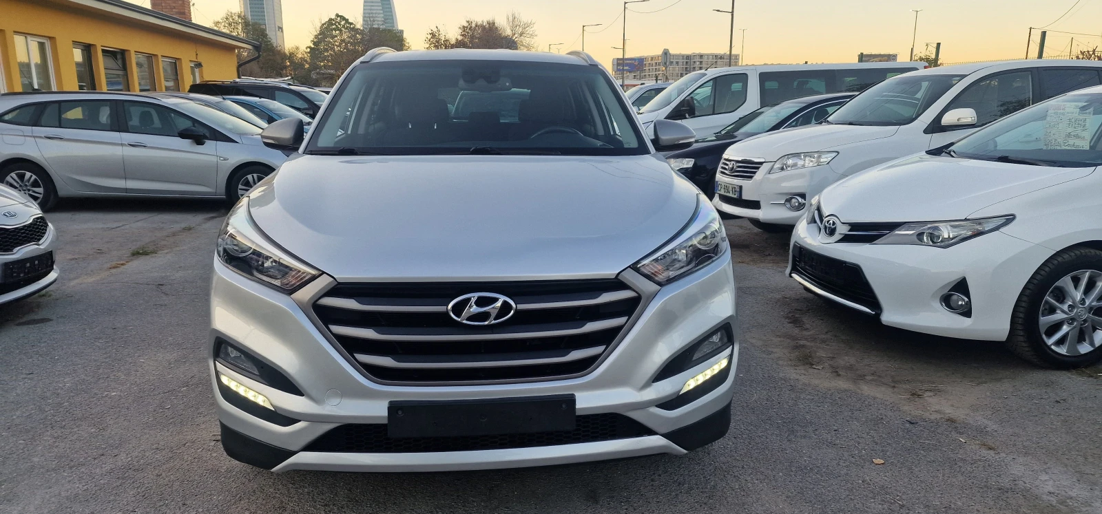 Hyundai Tucson 1.6iAvantage Нави камера подгрев волан - изображение 2