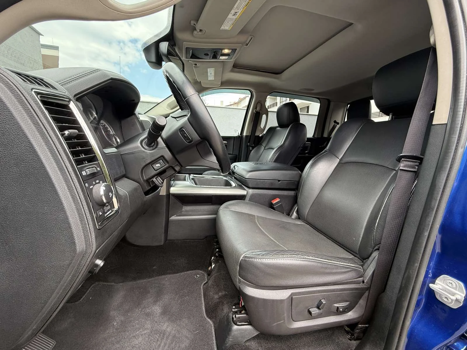 Dodge RAM 1500 SPORT CREW CAB 5.7L HEMI - изображение 9