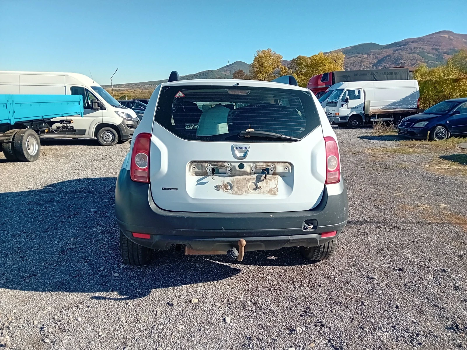 Dacia Duster Бензин 4х4 Бракуван 6 скорости  - изображение 6