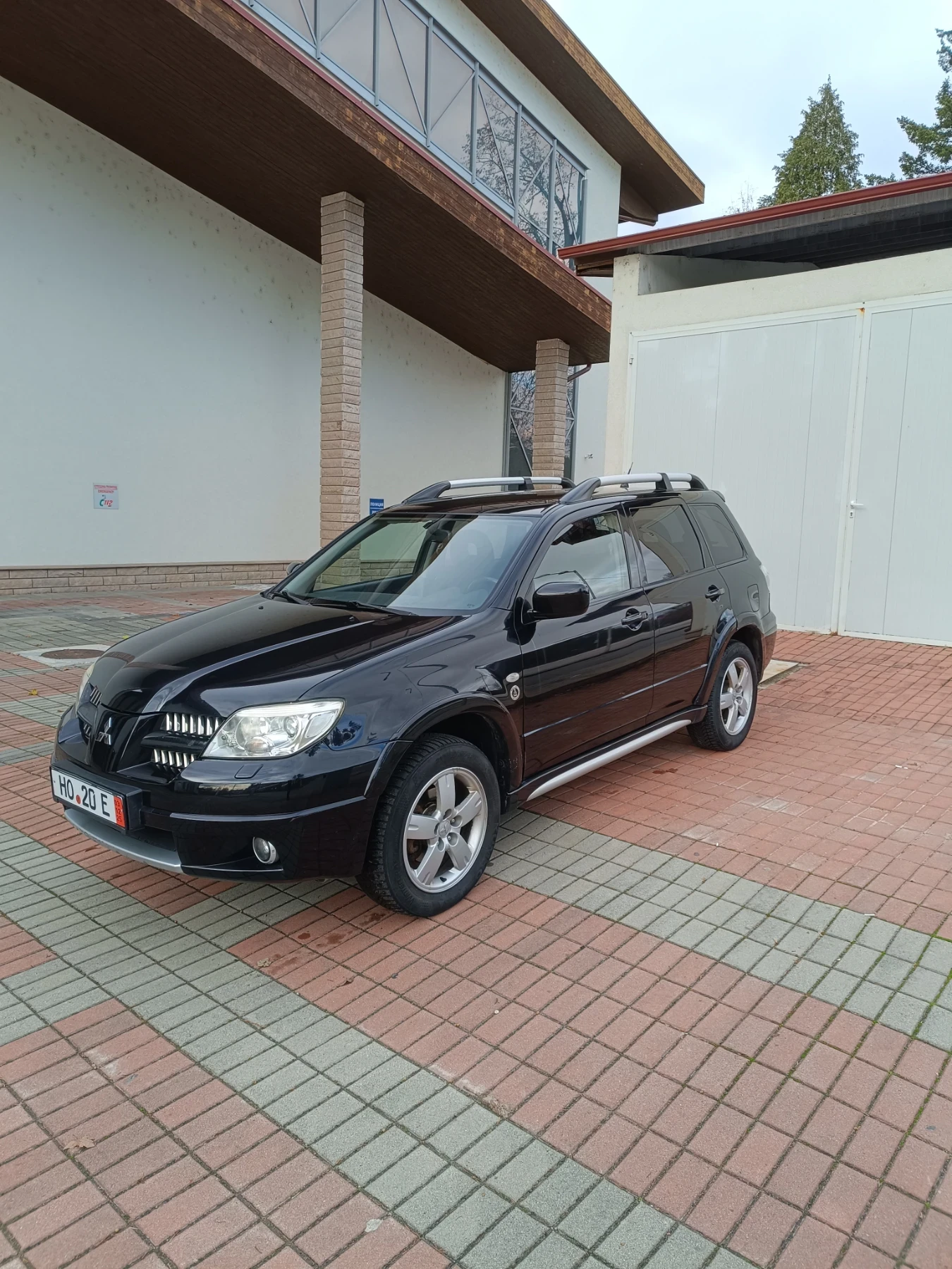 Mitsubishi Outlander ГАЗ/БЕНЗИН  - изображение 2