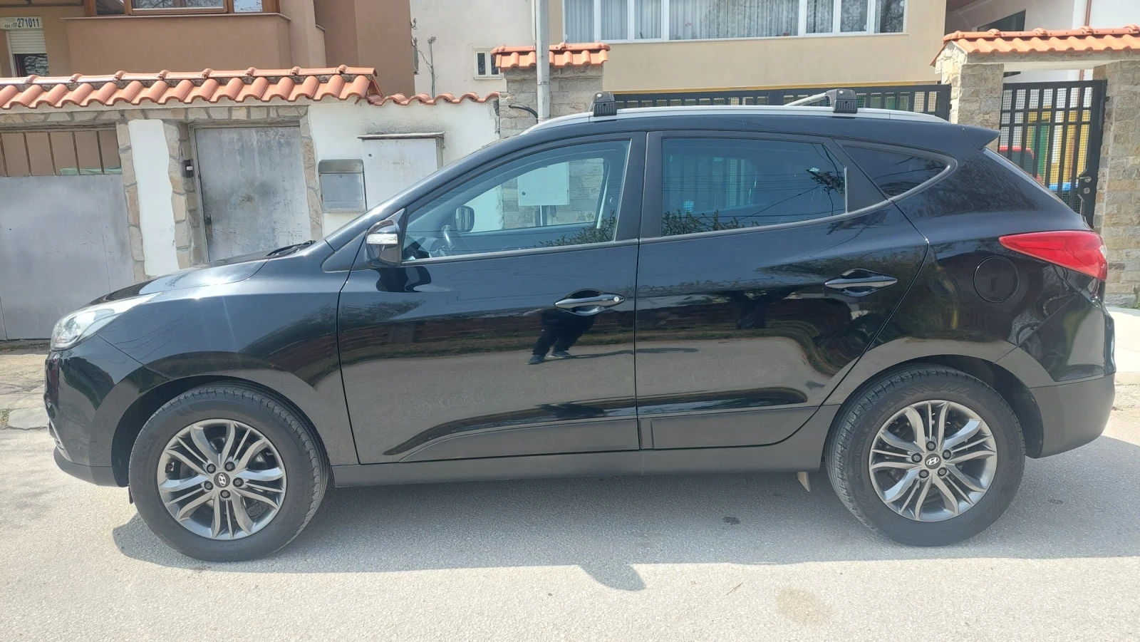 Hyundai IX35 2.0 FULL 4X4 , снимка 4 - Автомобили и джипове - 54180013