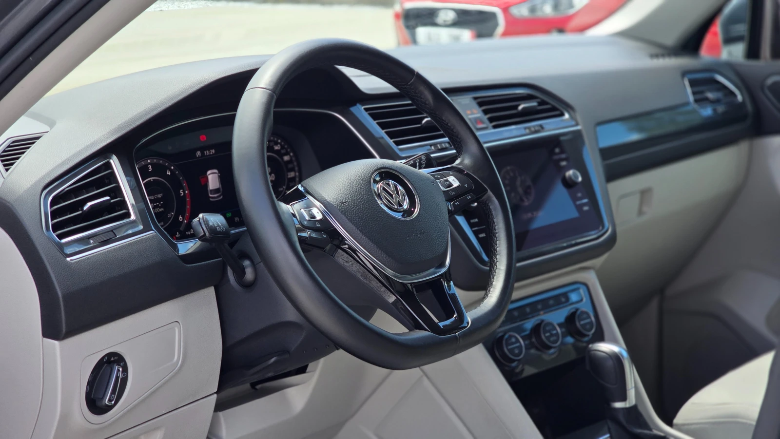 VW Tiguan Allspace 2.0 * 4Motion* * 7 местен* , снимка 9 - Автомобили и джипове - 54391879