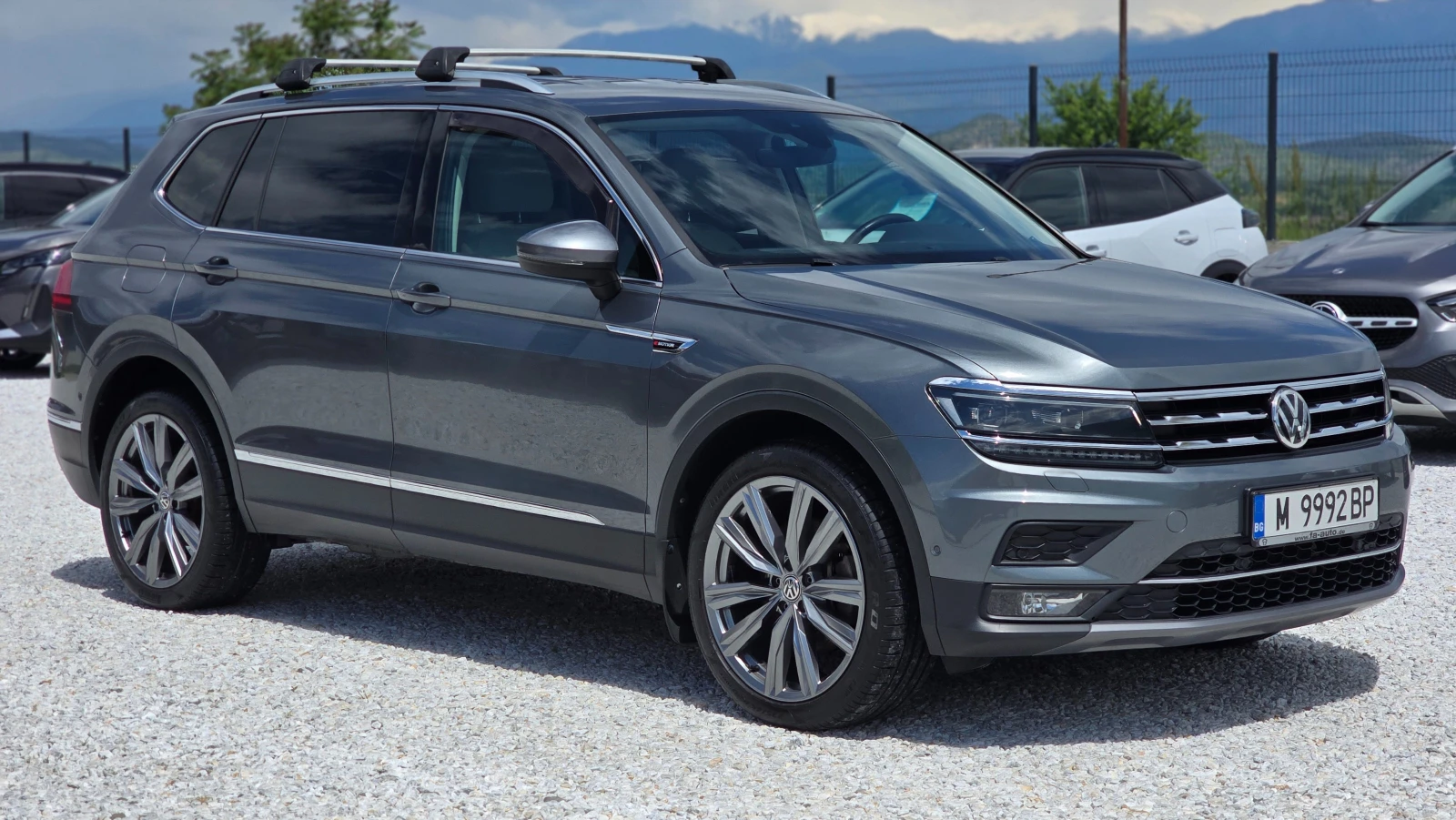 VW Tiguan Allspace 2.0 * 4Motion* * 7 местен* , снимка 3 - Автомобили и джипове - 54391879