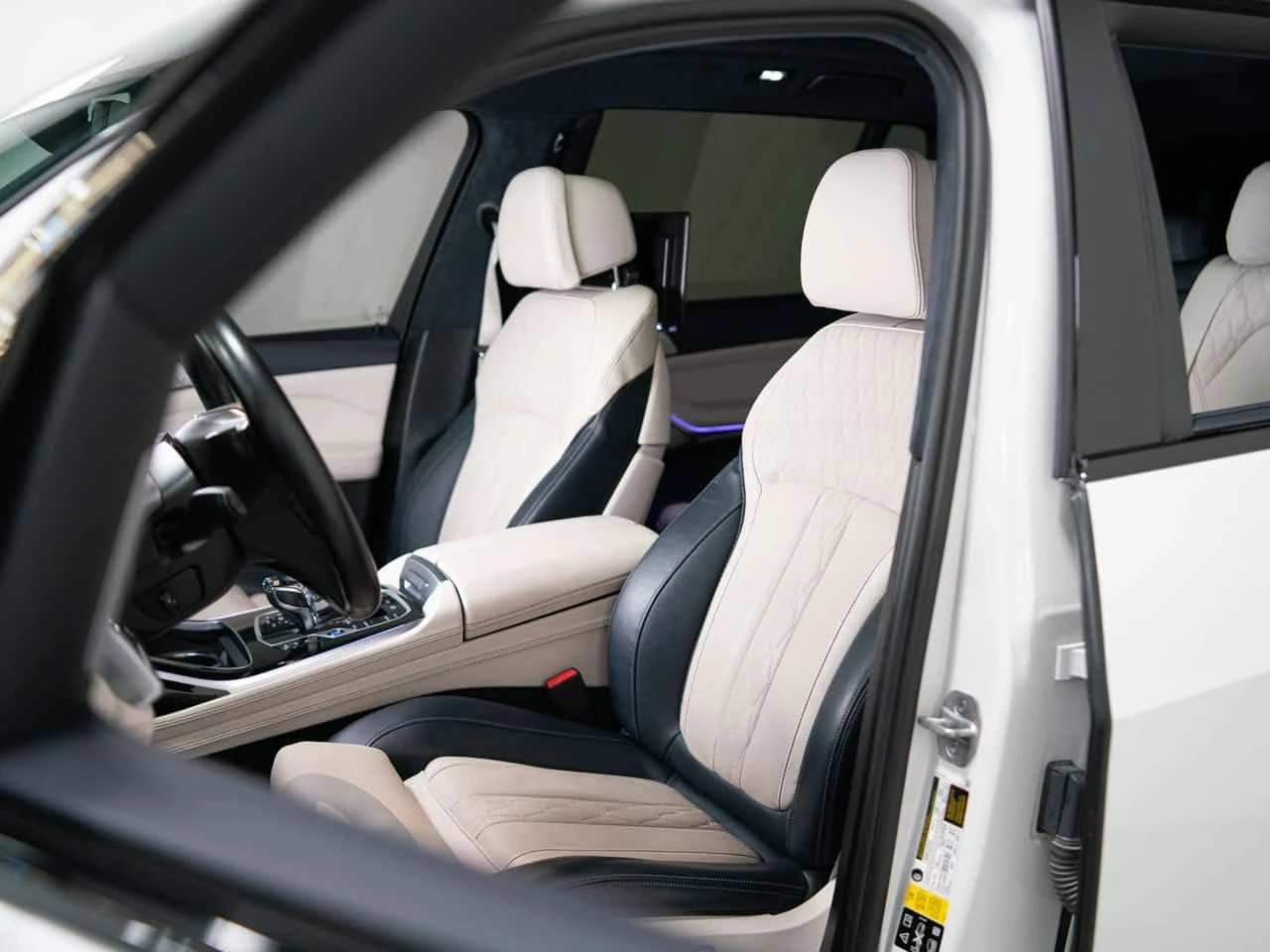 BMW X7 * M50i * АВТОКРЕДИТ БЕЗ ПЪРВОНАЧАЛНА ВНОСКА, снимка 12 - Автомобили и джипове - 54551556