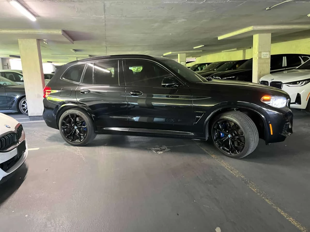 BMW X3 * CARFAX * АВТОКРЕДИТ БЕЗ ПЪРВОНАЧАЛНА ВНОСКА, снимка 3 - Автомобили и джипове - 54697838