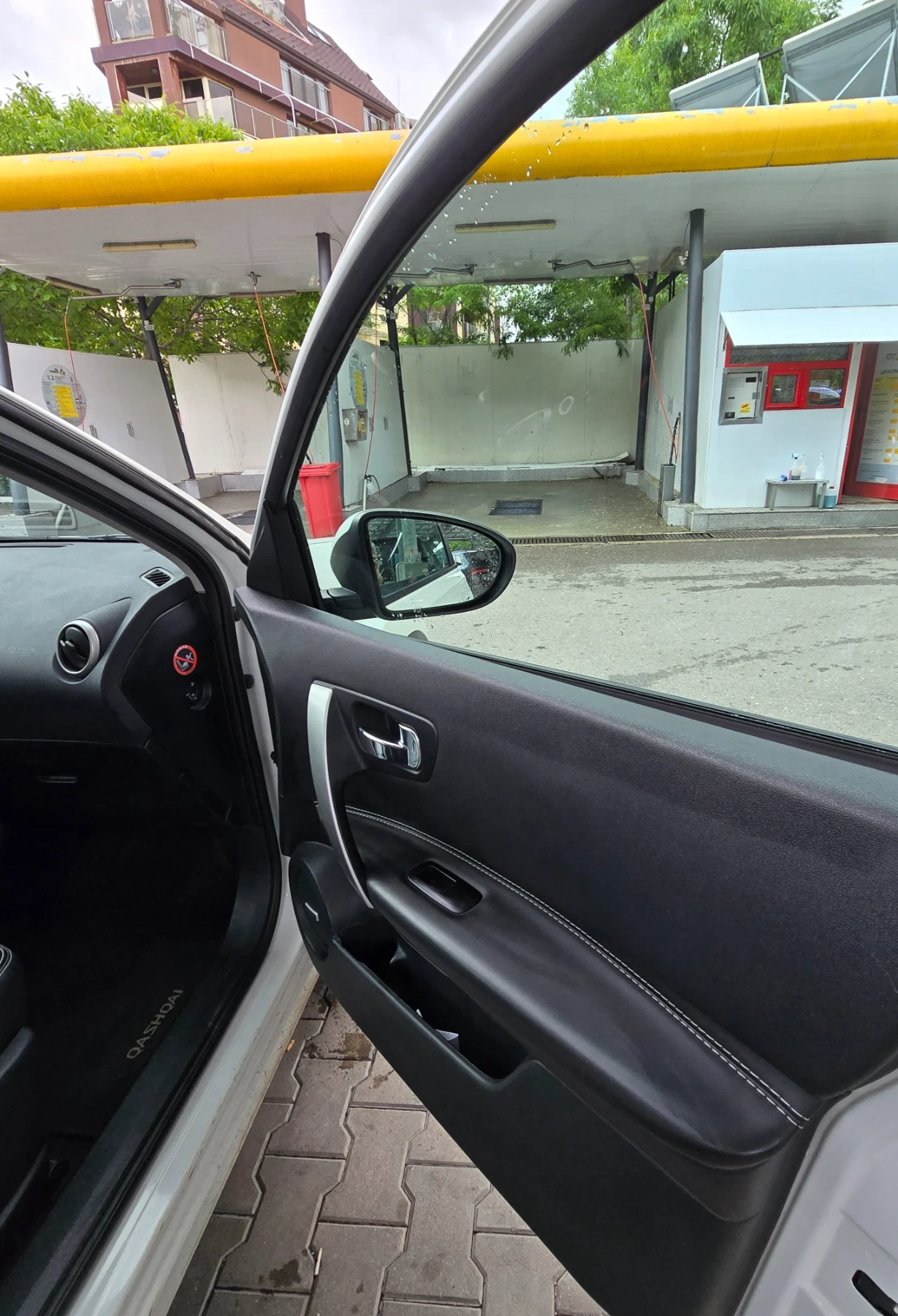 Nissan Qashqai, снимка 10 - Автомобили и джипове - 54777585