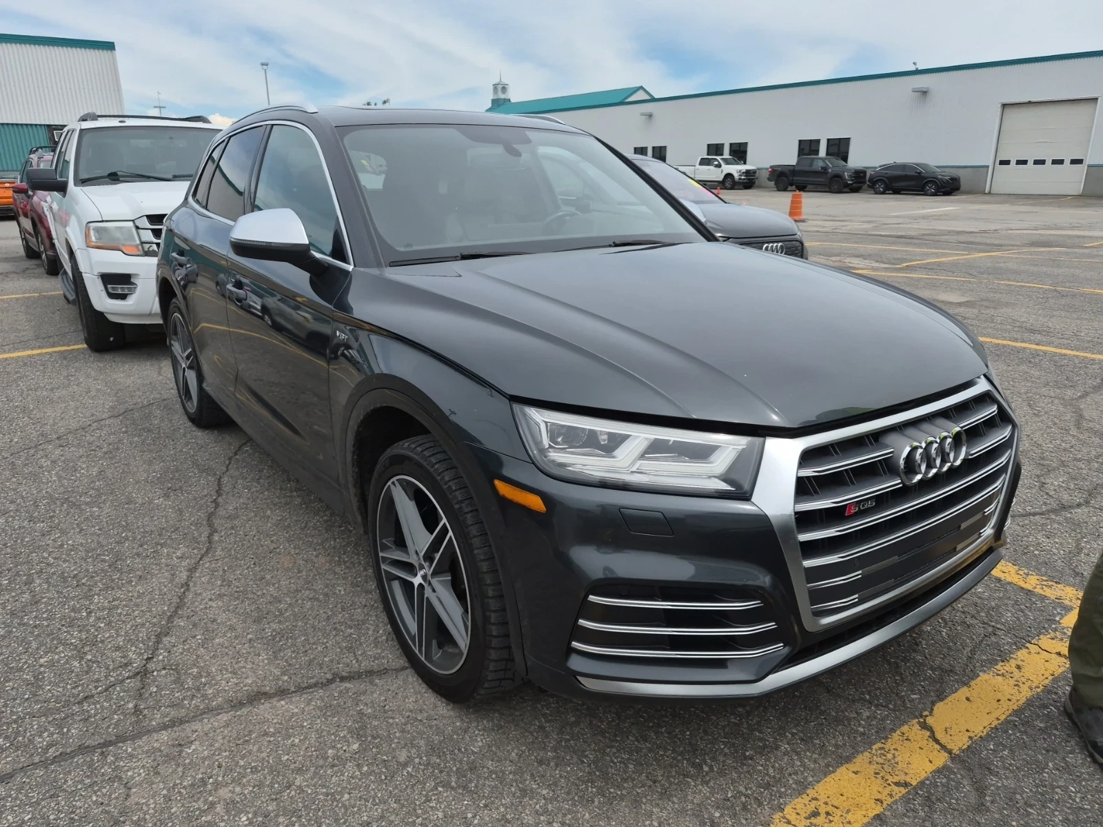 Audi SQ5 PROGRESSIV * CARFAX * АВТО КРЕДИТ * , снимка 2 - Автомобили и джипове - 55080902