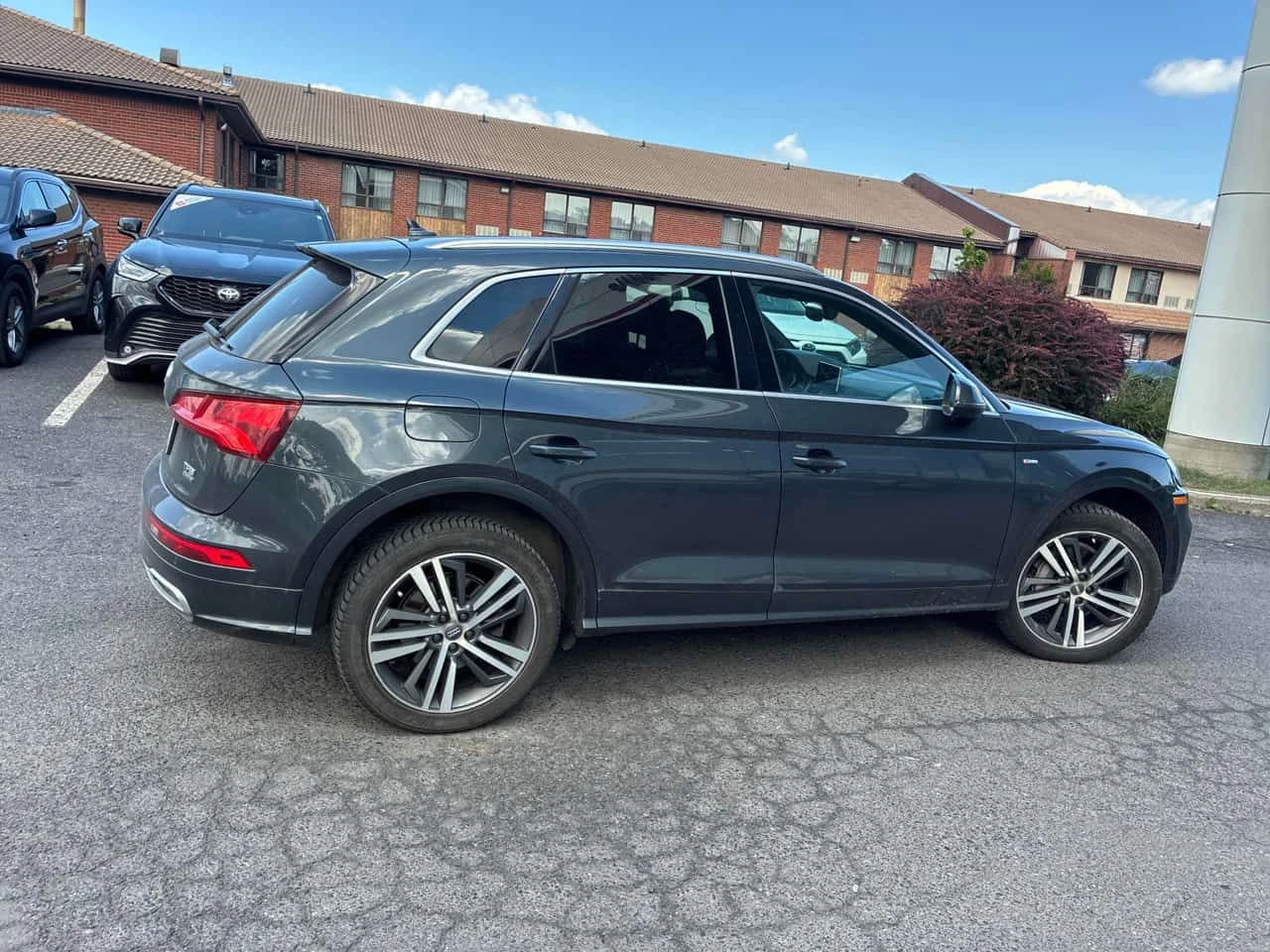 Audi Q5 * Progressiv * CARFAX * ОПЦИЯ ЗА ФИНАНСИРАНЕ, снимка 3 - Автомобили и джипове - 55354003