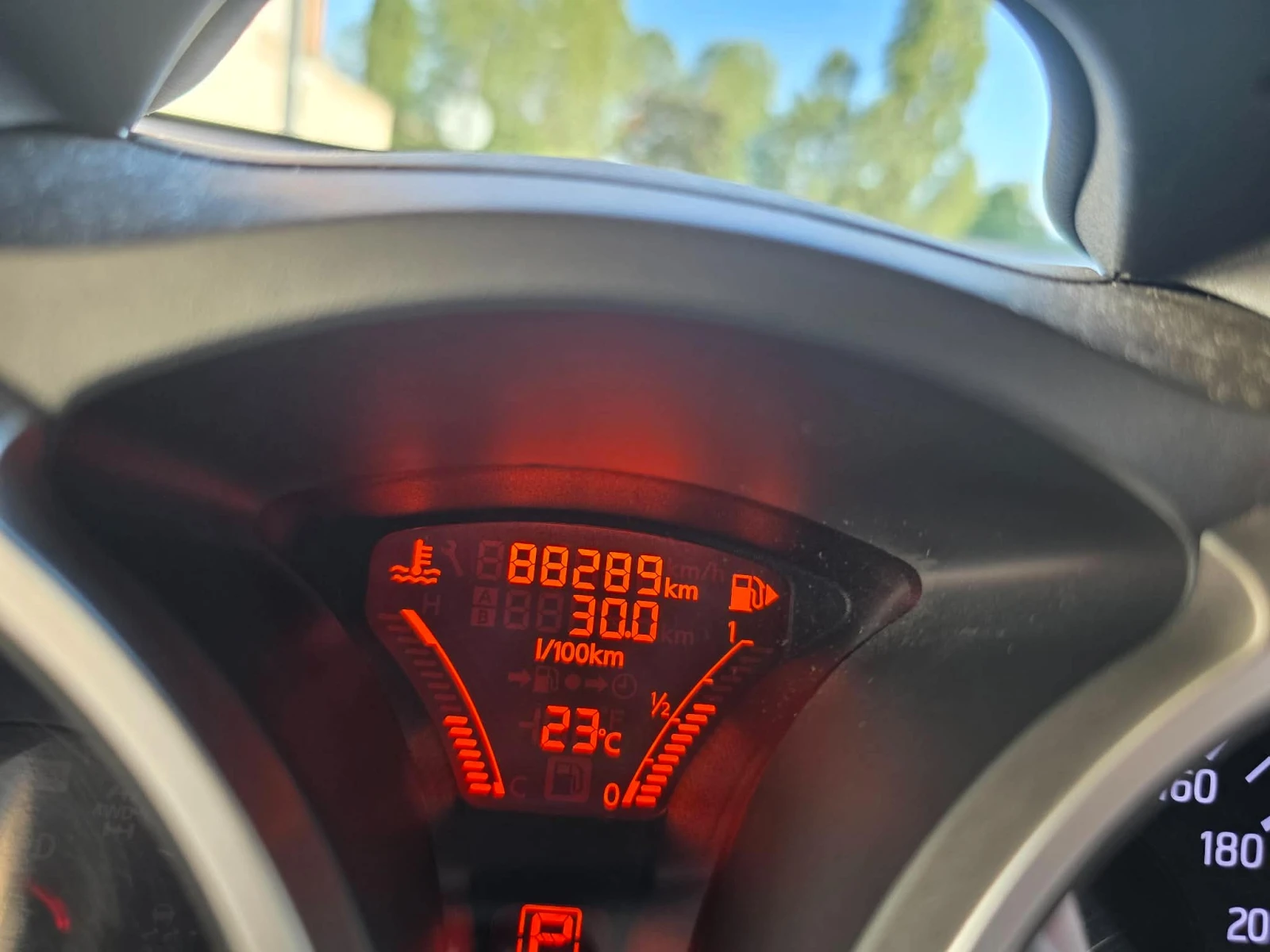 Nissan Juke 1.6i* TEKNA* FACE, снимка 7 - Автомобили и джипове - 55954597