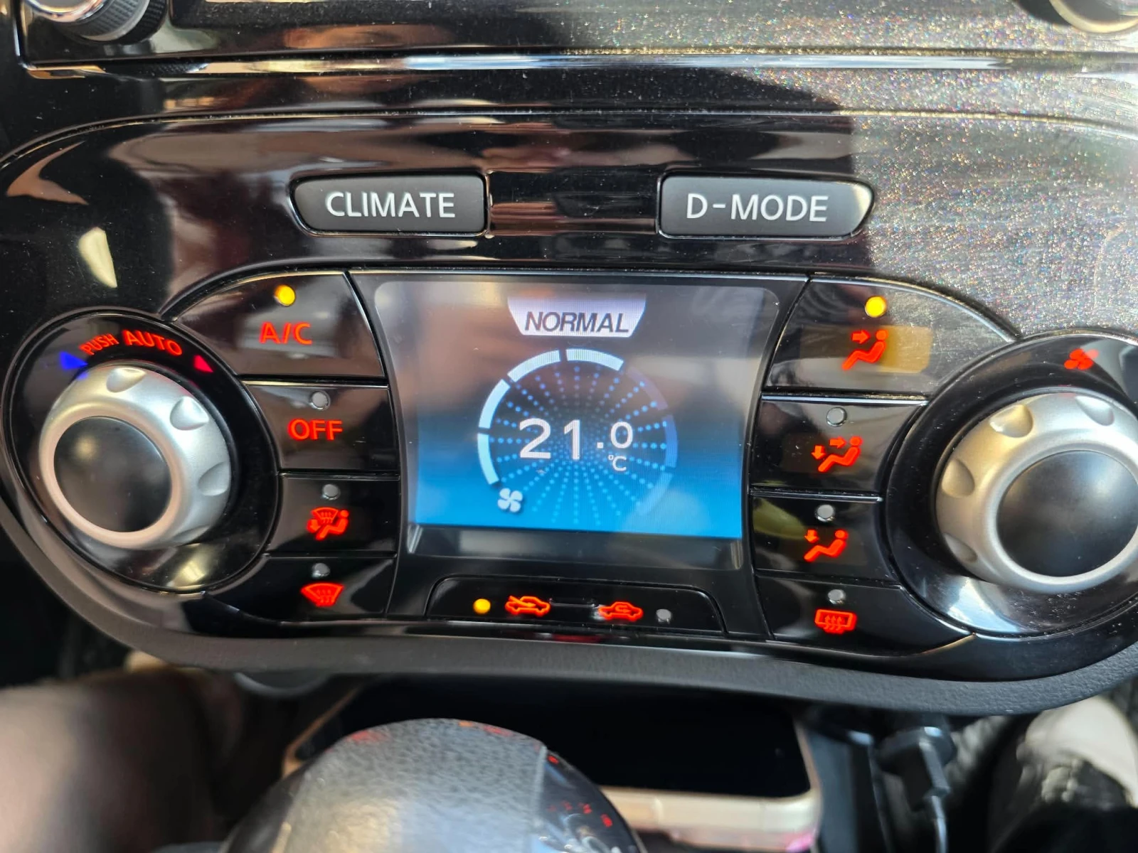 Nissan Juke 1.6i* TEKNA* FACE, снимка 10 - Автомобили и джипове - 55954597