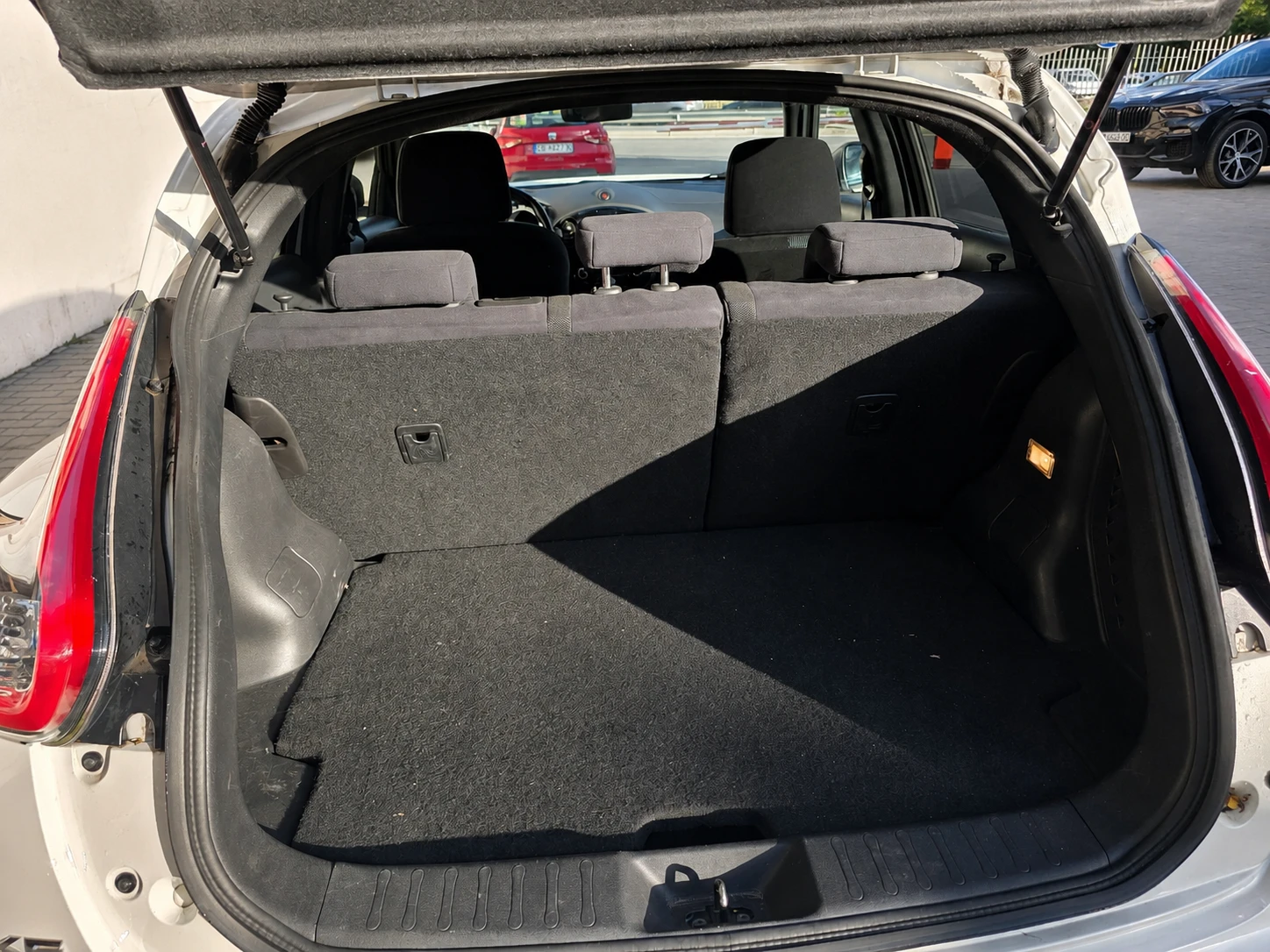 Nissan Juke 1.6i* TEKNA* FACE, снимка 4 - Автомобили и джипове - 55954597
