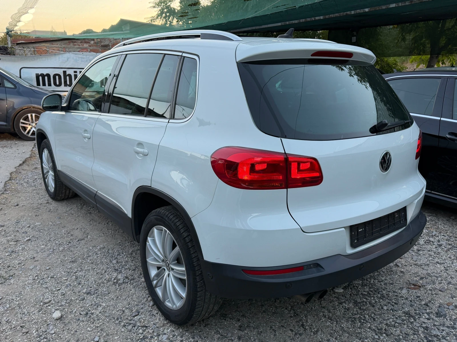 VW Tiguan 2.0TDI* 4motion* DSG* 133000km, снимка 2 - Автомобили и джипове - 56133311