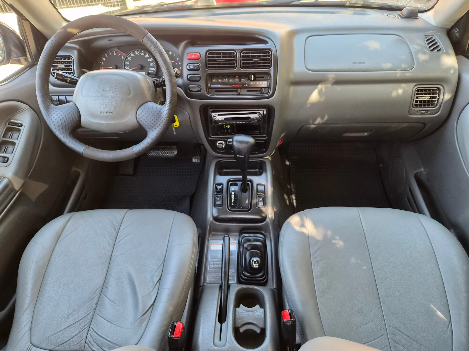 Suzuki Grand vitara 2, 5i-144kc.-ТОП СЪСТОЯНИЕ, снимка 7 - Автомобили и джипове - 56325242