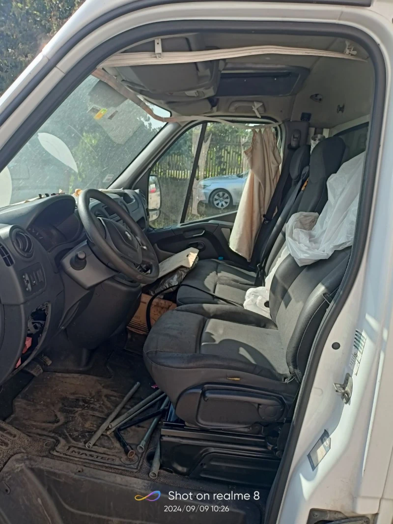 Renault Master 2, 3 DCi 8 европалета, снимка 9 - Бусове и автобуси - 47179584