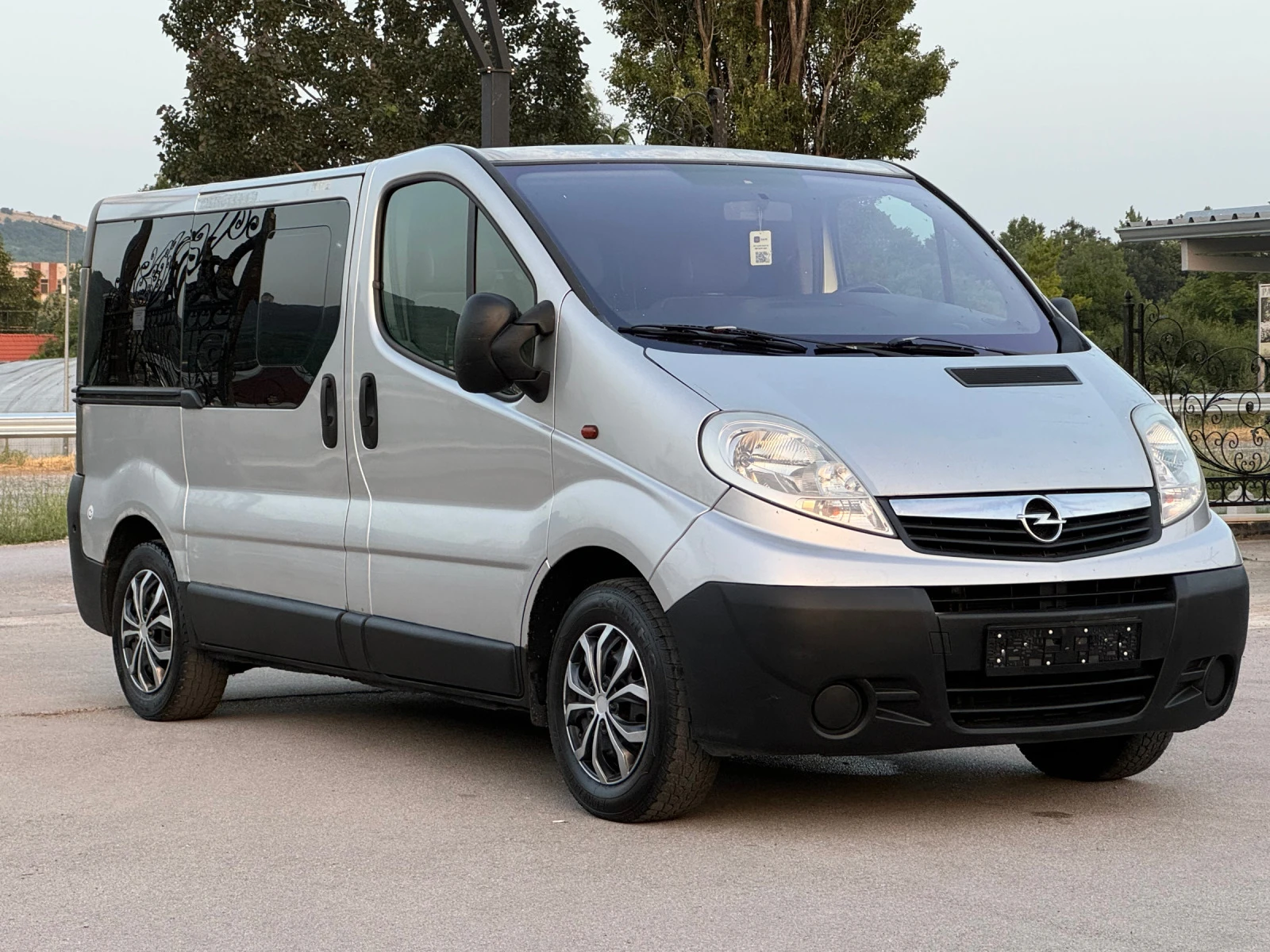 Opel Vivaro 2.0CDTI 8+ 1 ИТАЛИЯ - изображение 5