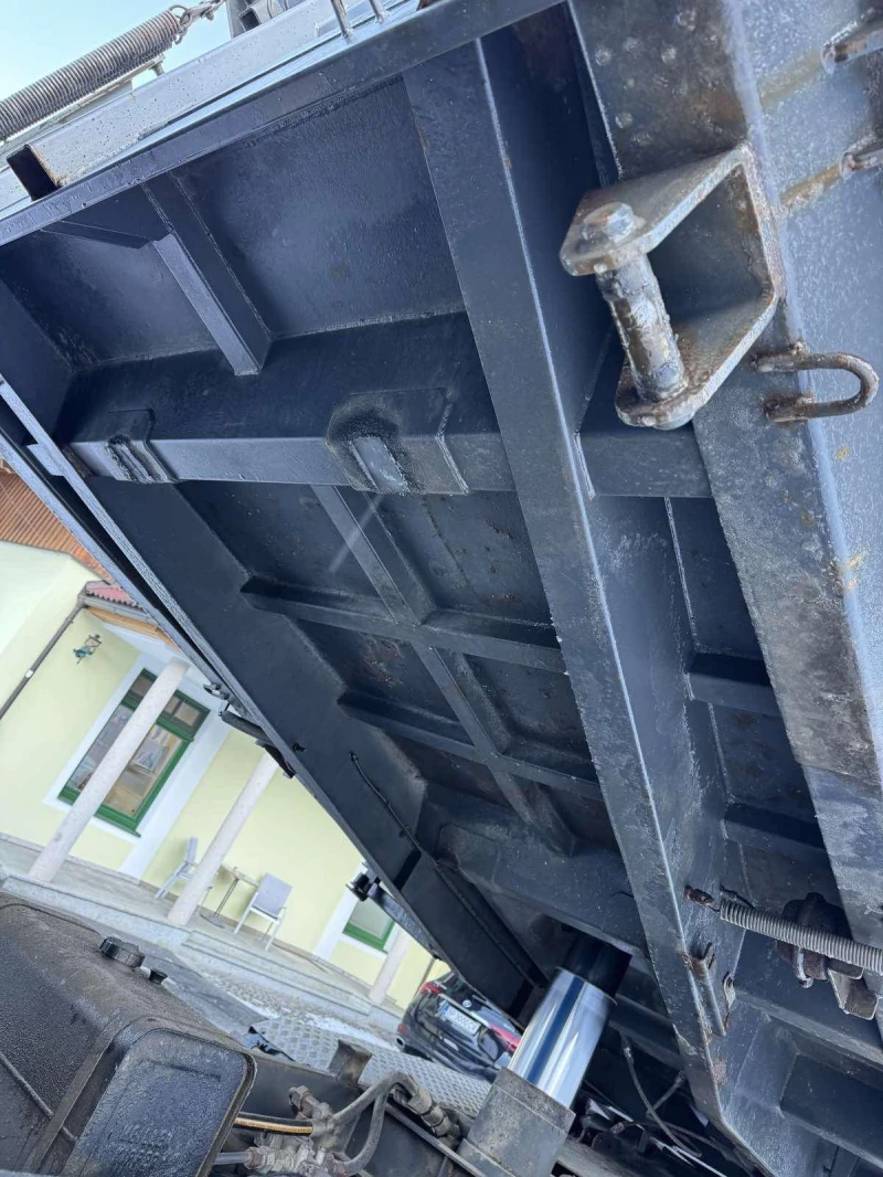 Volvo Fh 4-ос самосвал 8x4, снимка 6 - Камиони - 53029064