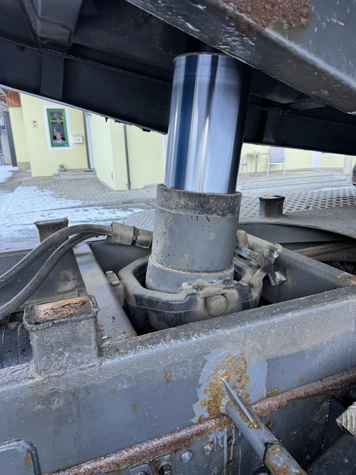 Volvo Fh 4-ос самосвал 8x4 - изображение 3