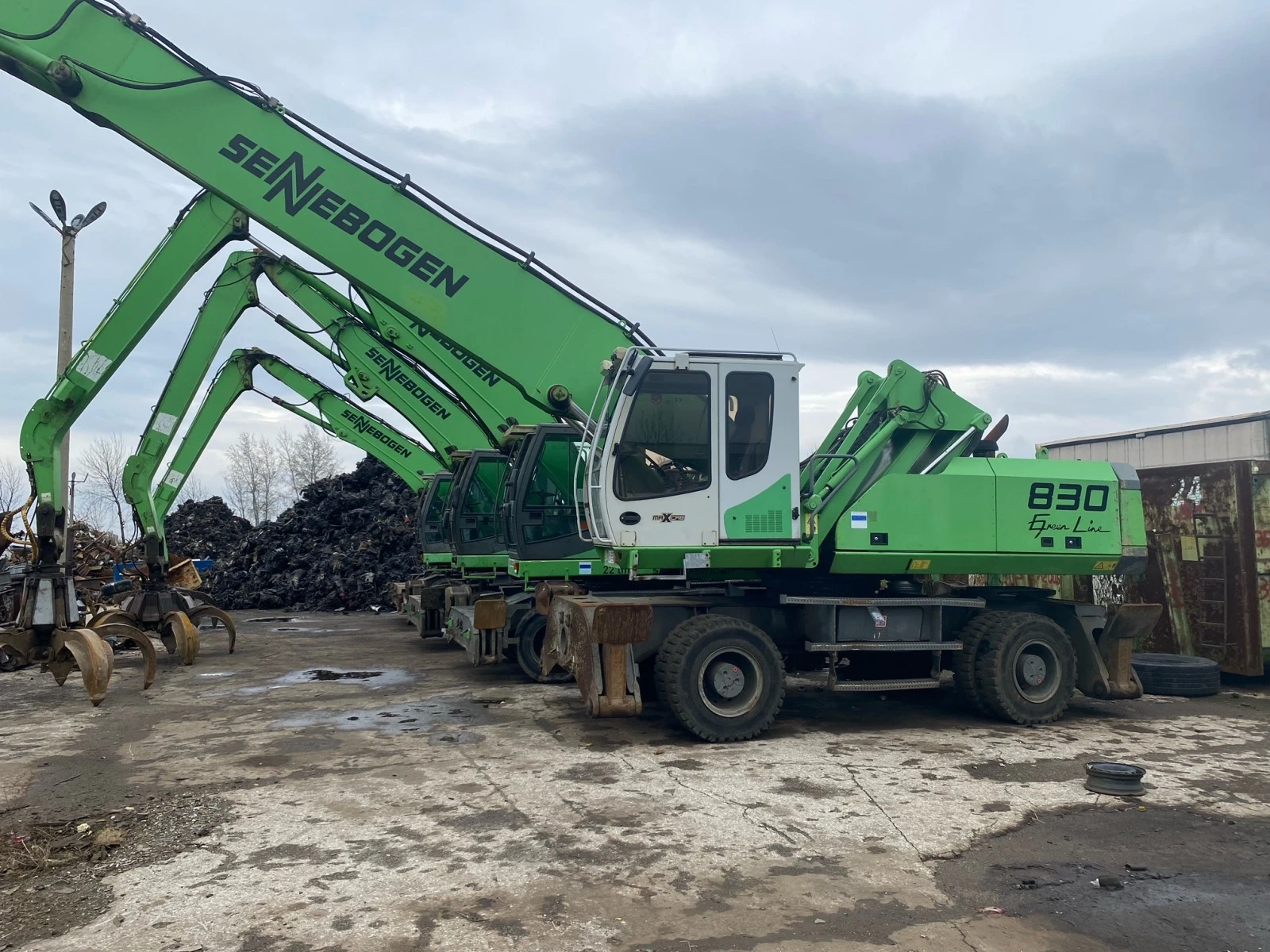 Багер Sennebogen 830, снимка 1