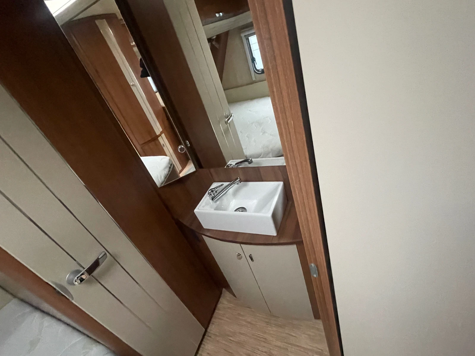  Hobby VIP 645 | Mobile.bg   17