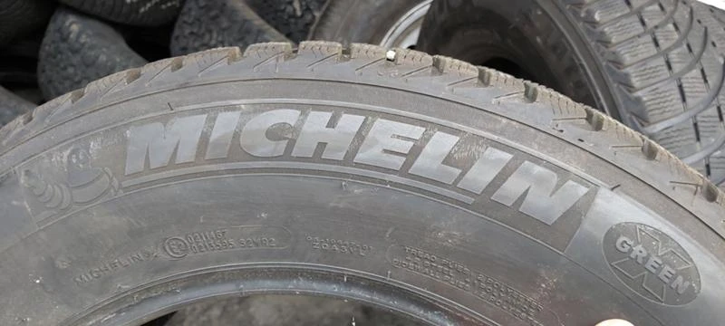 Гуми Зимни 235/65R17, снимка 5 - Гуми и джанти - 32211156