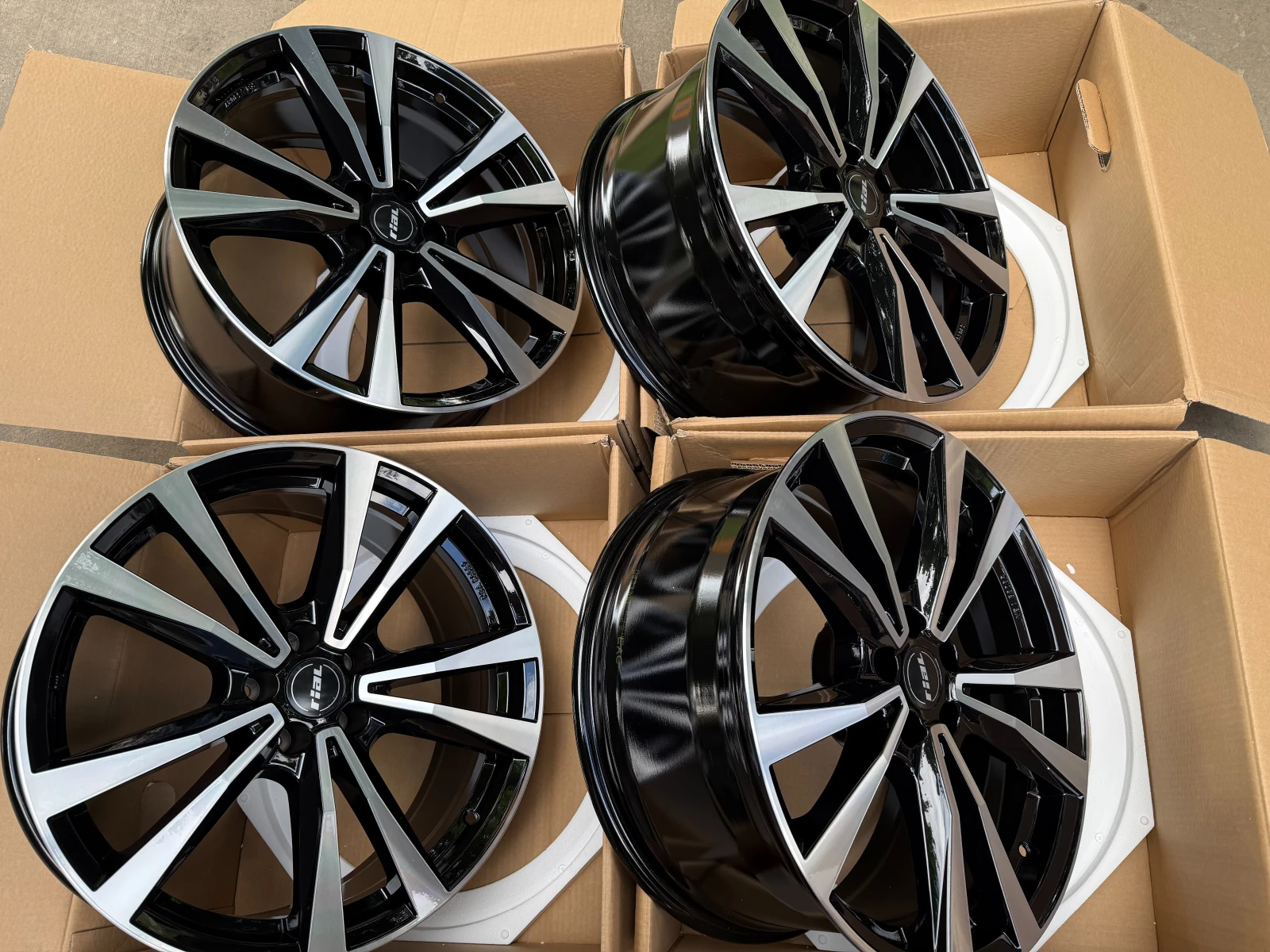 ������ | Mobile.bg � ����������� 6