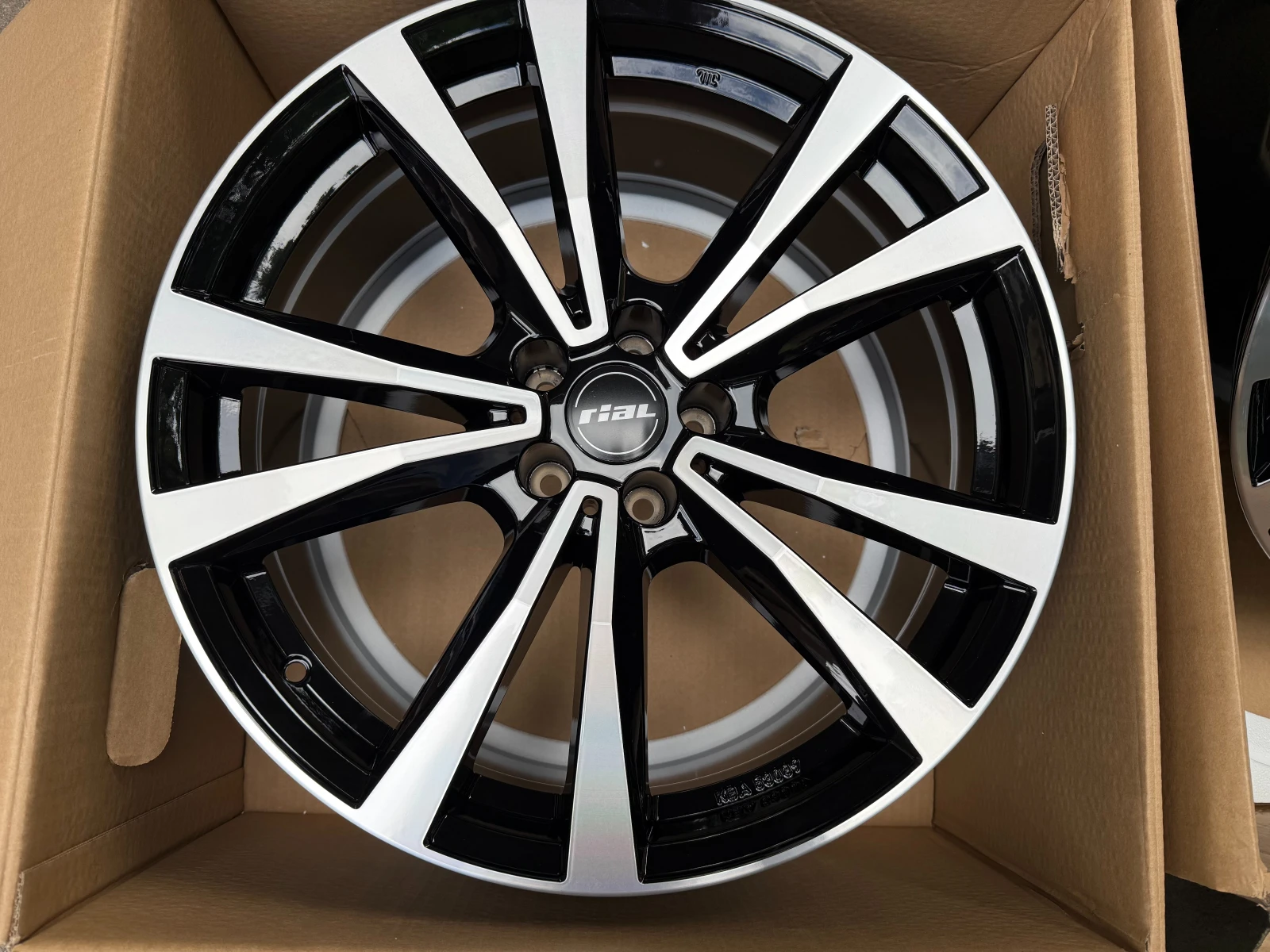 ������ | Mobile.bg � ����������� 9
