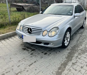     Mercedes-Benz E 320  