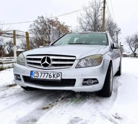     Mercedes-Benz 320 Avangard