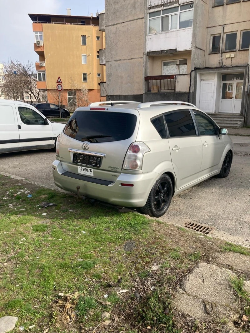 Toyota Corolla verso, снимка 8 - Автомобили и джипове - 47215614