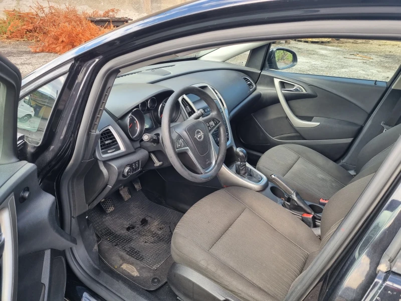 Opel Astra Opel Astra 1.3 cdti, снимка 8 - Автомобили и джипове - 47230482