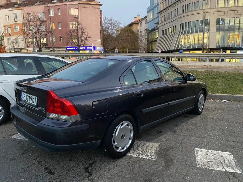 Volvo S60 D5, снимка 3 - Автомобили и джипове - 47340547