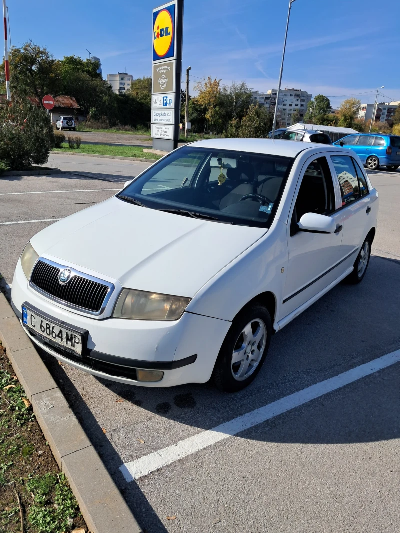 Skoda Fabia, снимка 3 - Автомобили и джипове - 47569559