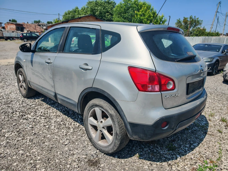 Nissan Qashqai 1.5dCi, снимка 5 - Автомобили и джипове - 51659143