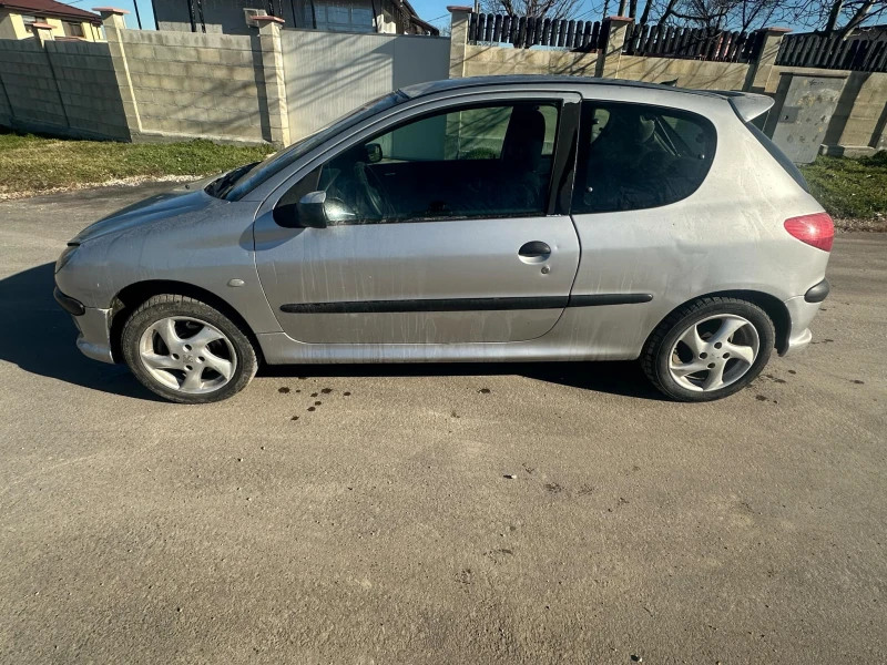 Peugeot 206, снимка 3 - Автомобили и джипове - 48740439