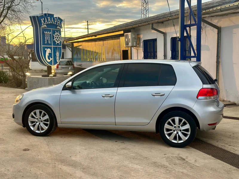 VW Golf 1.6 TDI, снимка 2 - Автомобили и джипове - 48814370