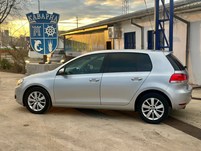 VW Golf 1.6 TDI, снимка 16 - Автомобили и джипове - 48814370