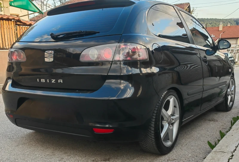 Seat Ibiza, снимка 4 - Автомобили и джипове - 52533887