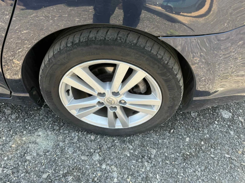 Toyota Avensis 2. 0 D-4D 126kс, снимка 10 - Автомобили и джипове - 52982445