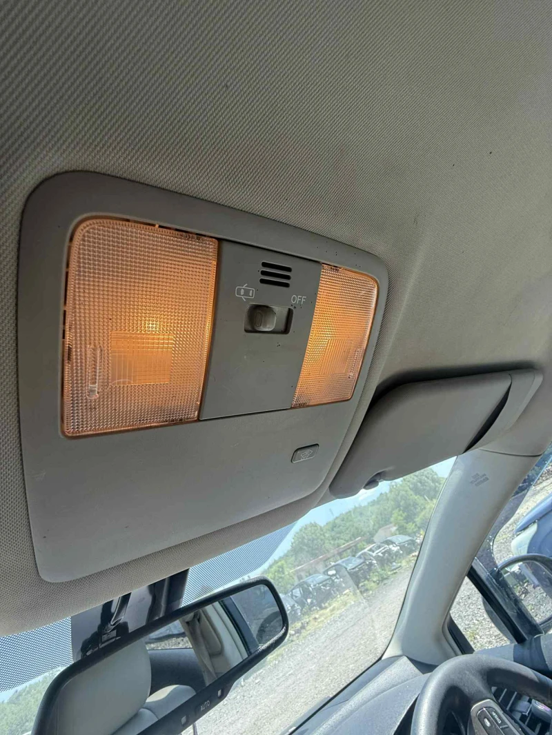 Toyota Avensis 2. 0 D-4D 126kс, снимка 14 - Автомобили и джипове - 52982445