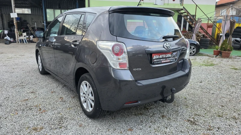 Toyota Verso 1.6i, снимка 3 - Автомобили и джипове - 52298548