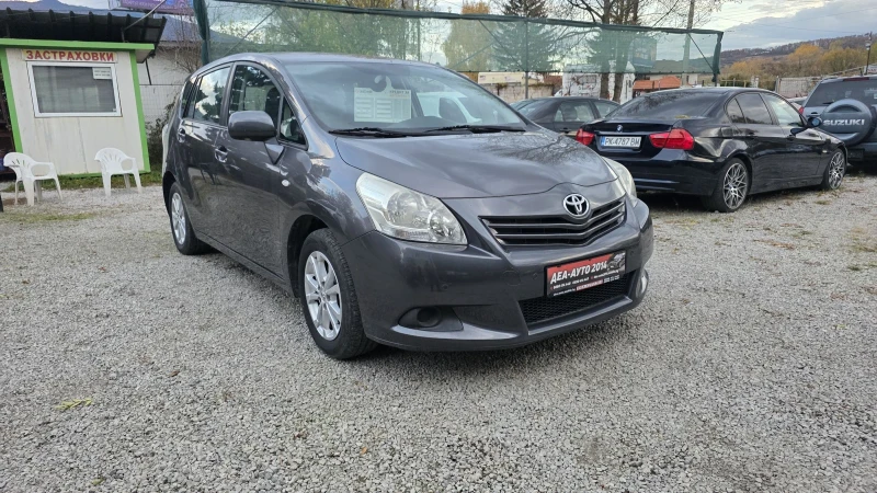 Toyota Verso 1.6i, снимка 2 - Автомобили и джипове - 52298548